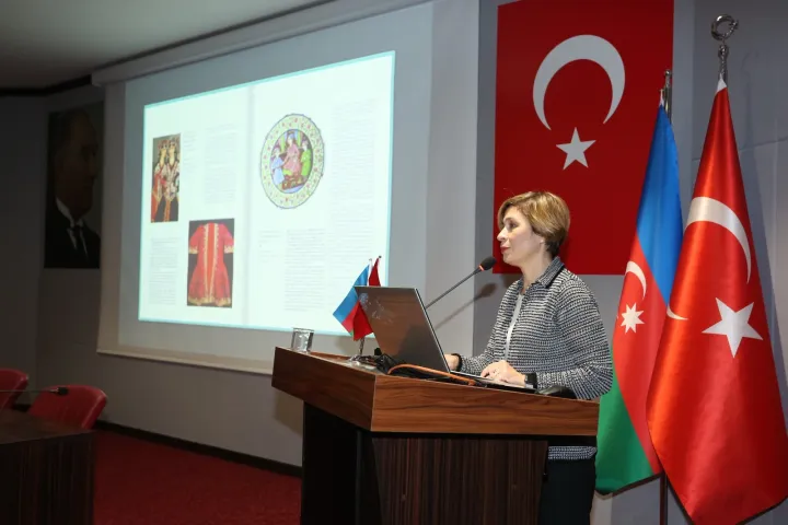 "Taşları Toplama Zamanı" kitabının Türkiyədə təqdimatı baş tutdu